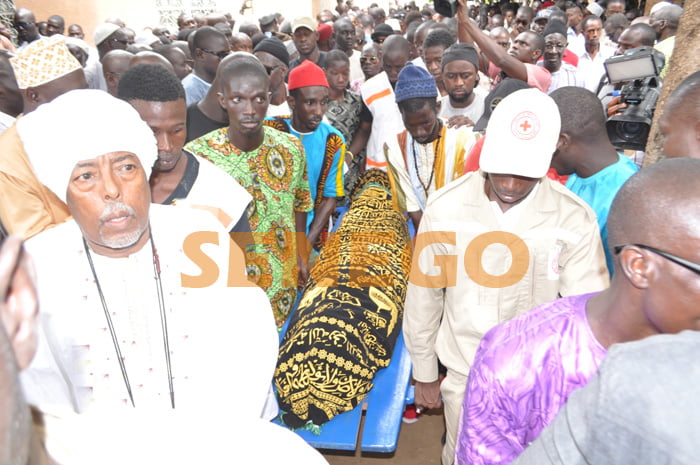 (12 photos) – Levée du corps de Doudou Ndiaye Coumba Rose ce jeudi matin