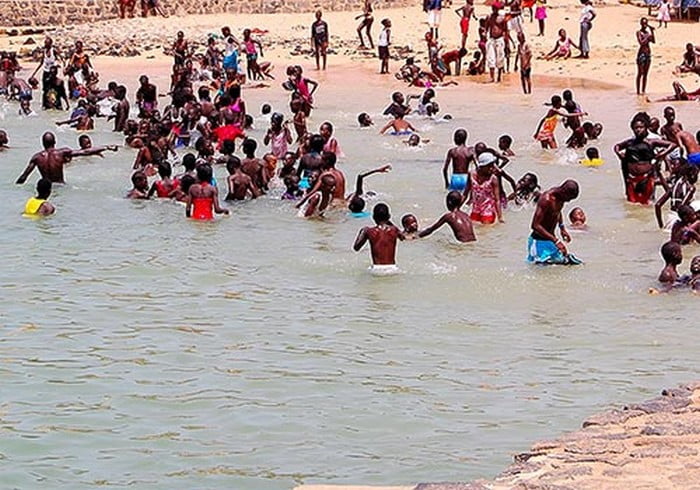 Lycée d’excellence privé Birago Diop : Un élève perd sa vie par noyade à la plage de Mermoz…