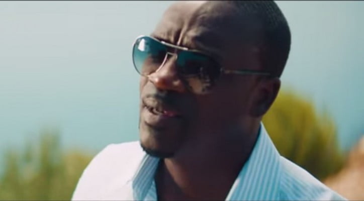 Nouveau Clip Festif De Dj Antoine Feat Akon Holiday 