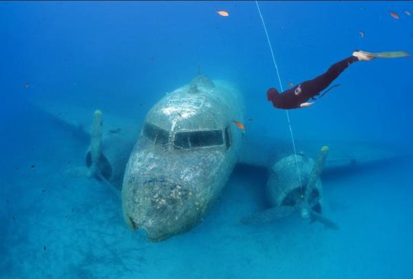 L’armée de l’air envisage d’abandonner les recherches de l’avion de Sénégalair