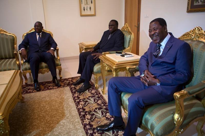 Urgent – Burkina: Diendéré va rendre le pouvoir « immédiatement » au président Michel Kafando