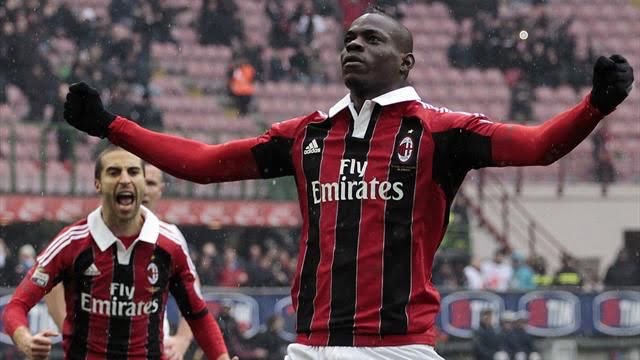 Milan porté par Balotelli s’offre Udinese