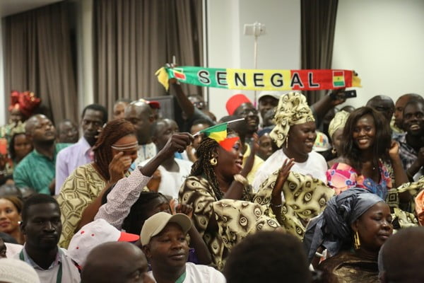 (Photos+ texte)-Portugal: Macky Sall rencontre la Diaspora sénégalaise