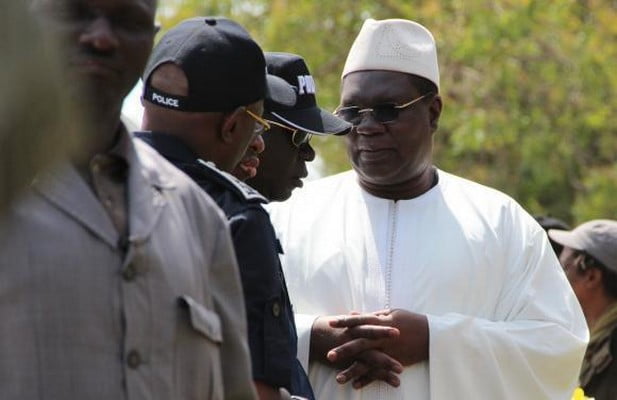 Le père de Mamadou Diop: « Arona Sy et Ousmane Ngom sont protégés par le régime »