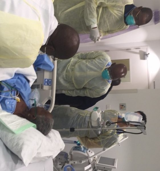 Arrêt sur image: Visite de Mankeur Ndiaye à un blessé à l’hôpital de Mouna