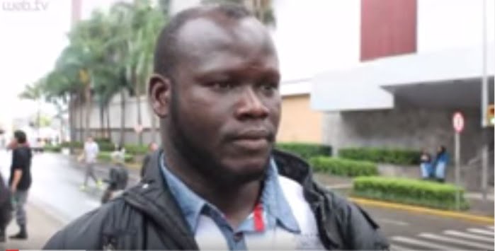 Brésil : Le Sénégalais Moussa Sène sauve une vieille femme et devient un héros (photos)