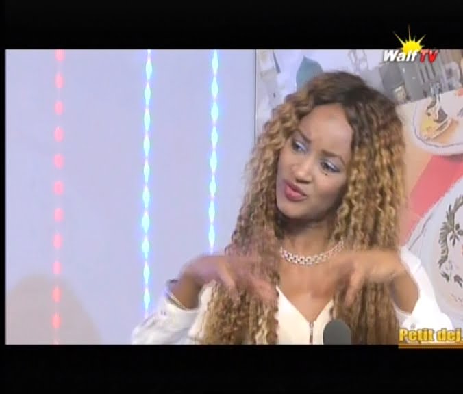 Vidéo-Khadija Diallo mannequin: « On me propose des voyages pour… »