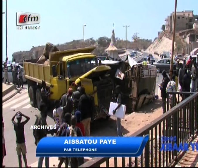 Video- Accident de circulation à hauteur de Soumbédioune : plusieurs policiers blessés, d’autres coincés dans le véhicule