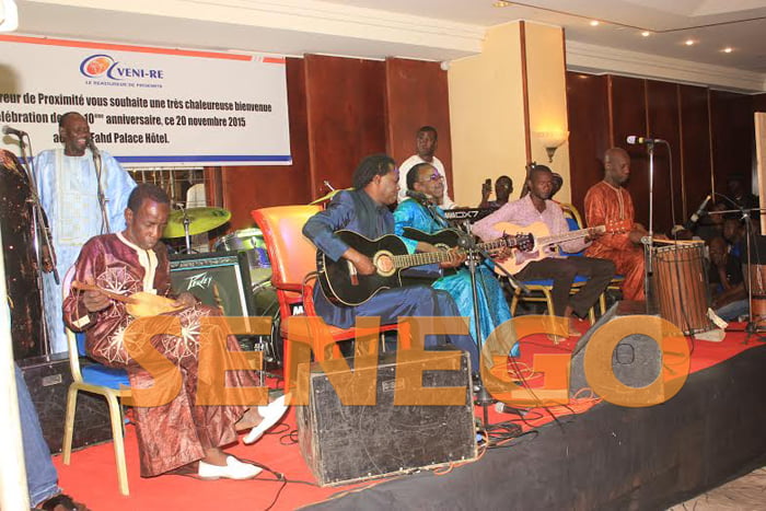 19 photos-Baba Maal avec les Assureurs au King Fahd ce vendredi. Regardez