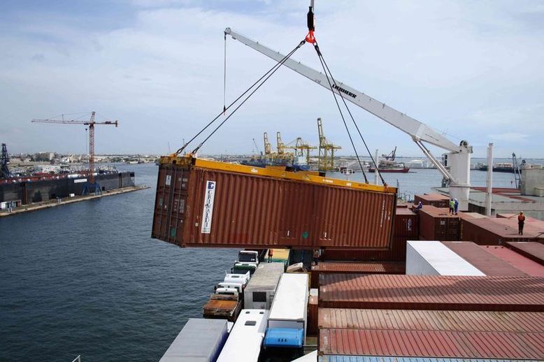 Tempête au Port – Les Cadres « nagent » pour…