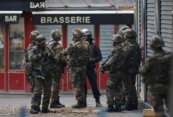 PARIS: 2  morts et deux interpellations dans l’opération antiterroriste à Saint-Denis
