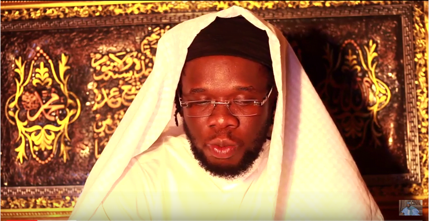 Vidéo-Voilà un verset de  Coran très puissant pour sortir des difficultès de la vie, selon Baye Cissé