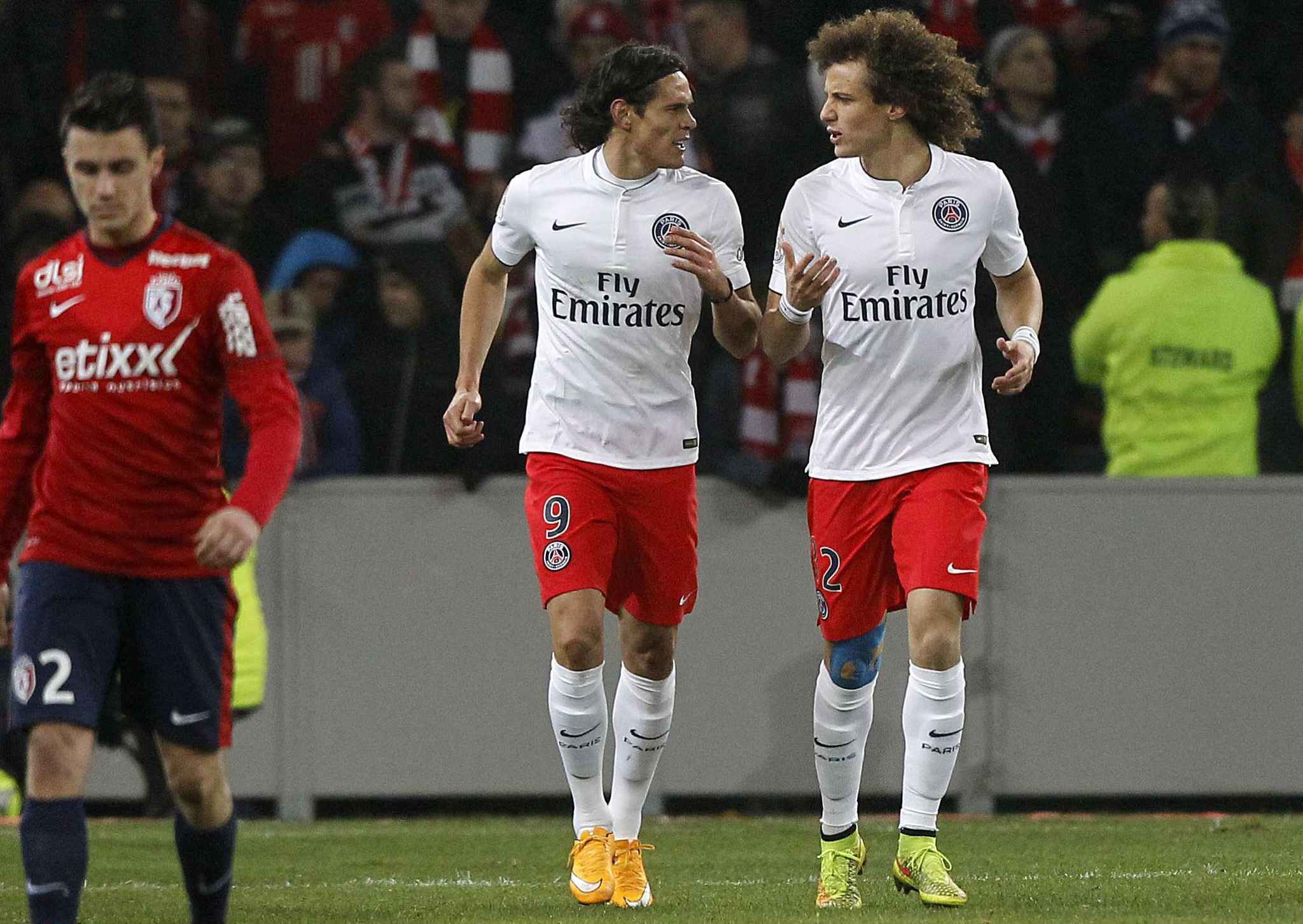 Attaques de Paris – PSG : David Luiz et Cavani préféreraient ne pas rentrer à Paris