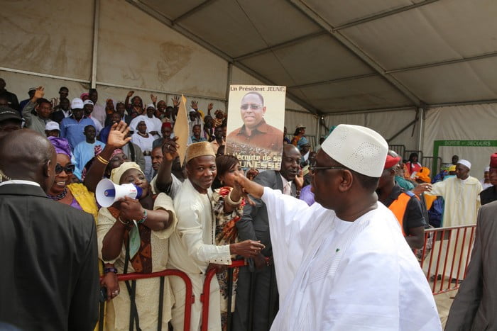 11 décembre 1961/11 décembre 2015 : Les jeunes apéristes de Tivaouane souhaitent « happy birthday » à Macky Sall