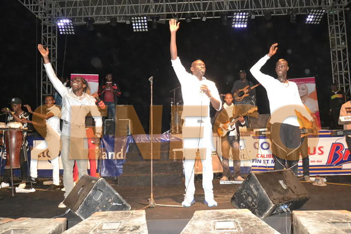(11 photos) – Pape Diouf, l’attraction à la Foire de Dakar, Regardez
