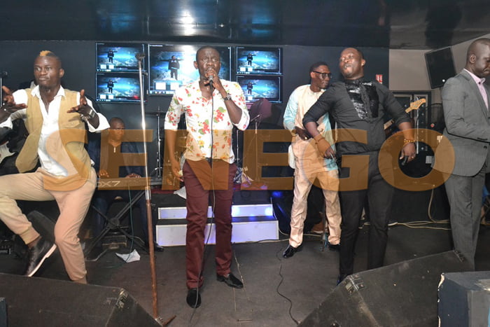 (18 photos): Pape Diouf au Bloowy, du Rakadiou à couper le souffle, Regardez