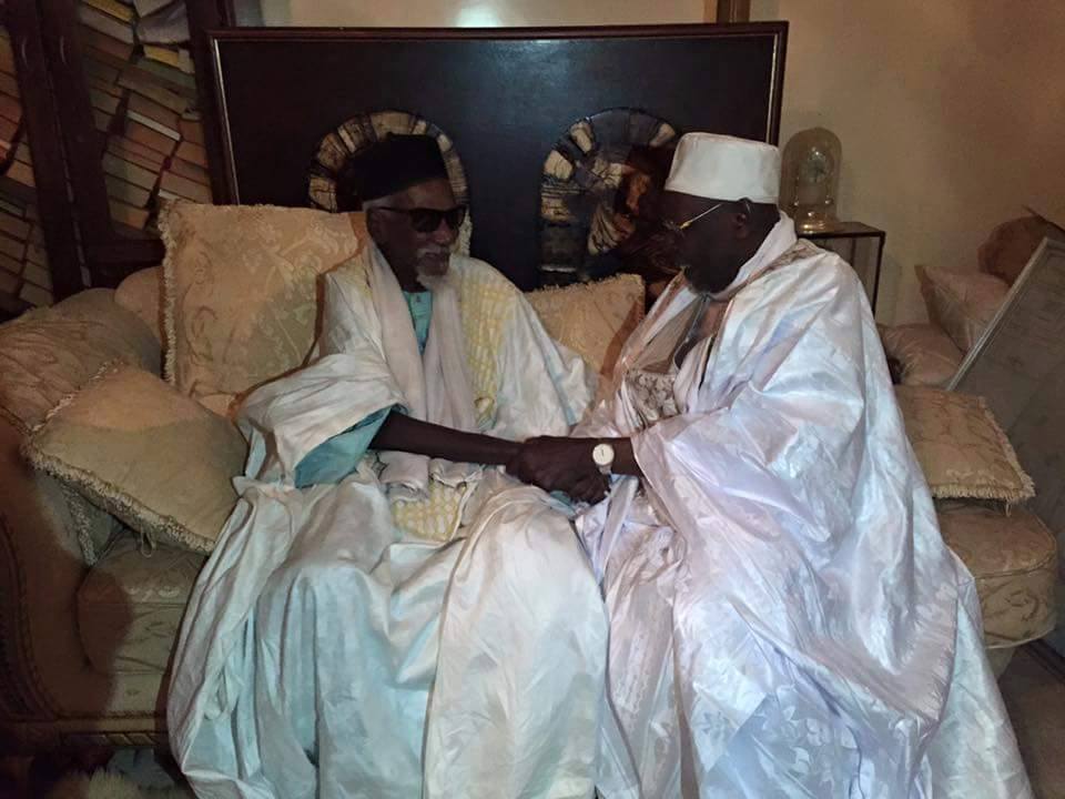 (3 photos): Serigne Abdoul Aziz Sy Al Amine a présenté ses condoléances au khalife des Mourides