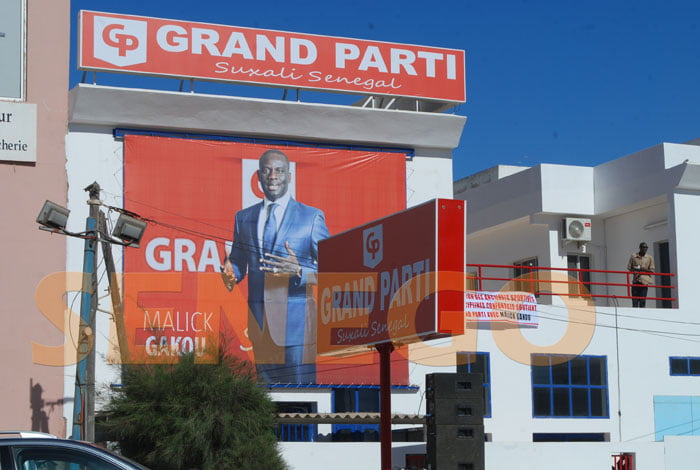 « Mascarade, complot et  présomption de détournement au sommet de l’Etat », Par Serigne Thiam