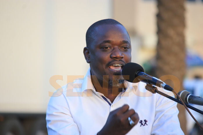 « Macky tient toujours à ses 7 ans « , Par Mamadou Mouth Bane