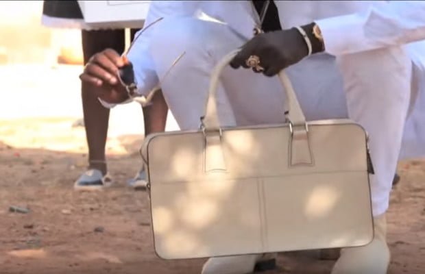 Lettre anonyme à Waly Seck, porteur de sacs, Par Souleymane LY