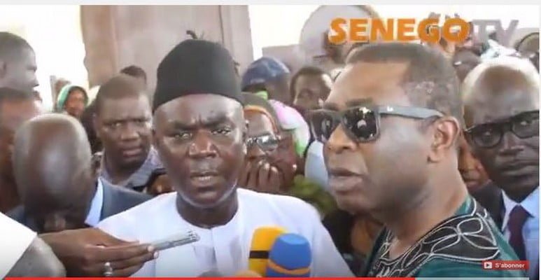 Youssou Ndour a rendu visite à la famille de Moussa Ngom