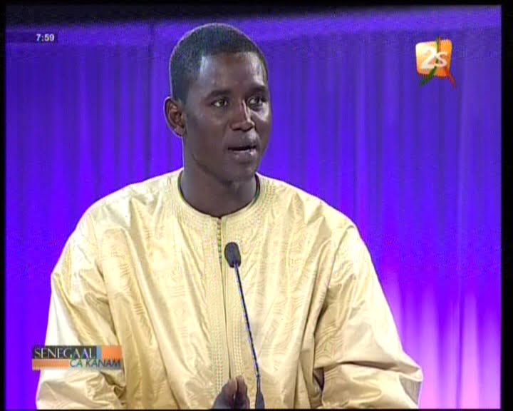 Vidéo: Un Mbacké charge Waly Seck et certains petits-fils de Serigne Touba…Regardez
