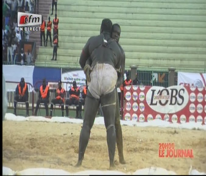 Vidéo-Lutte: Regardez comment Ablaye Ndiaye a été Battu par Gris 2