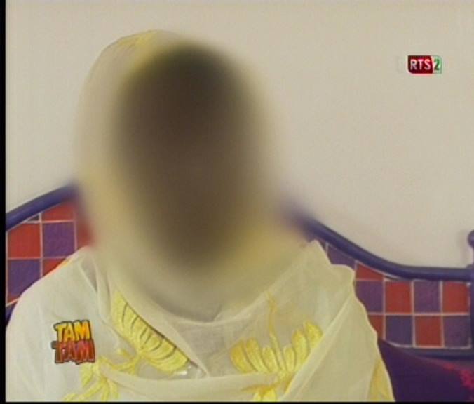 Vidéo – Mon mari a refusé de me donner la dépense quotidienne et m’a battue jusqu’à briser mes épaules