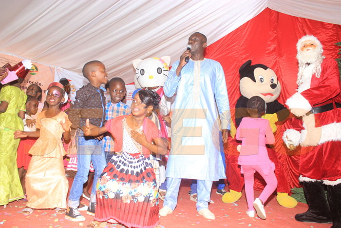 Arbre de noel au cabinet de Abdoulaye Diouf Sarr (10)