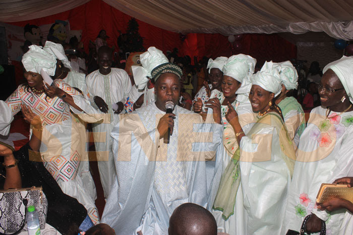 Arbre de noel au cabinet de Abdoulaye Diouf Sarr (8)