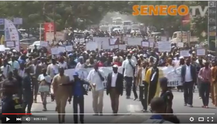 Senego TV: Les enseignants en grève dans les rues de Dakar