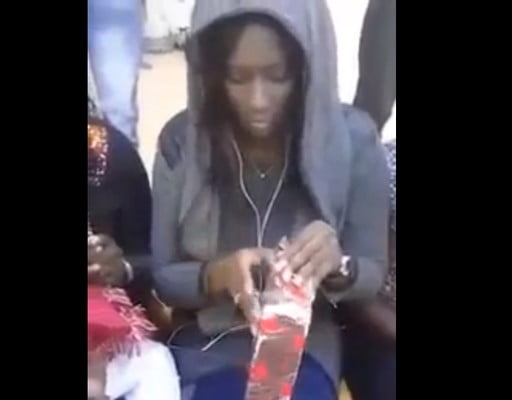 (Vidéo) Lissa reçoit un magnifique cadeau de la part des ses fans… Regardez