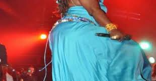 Audio-Kawtef:  Une danseuse, en état de grossesse, a été mariée récemment