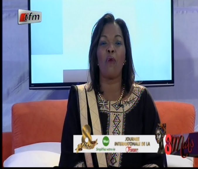 Video. Eva Tra, nouvelle présentatrice à la Tfm, prend service et fait un clin d’oeil à Déguène Chimère Diaw