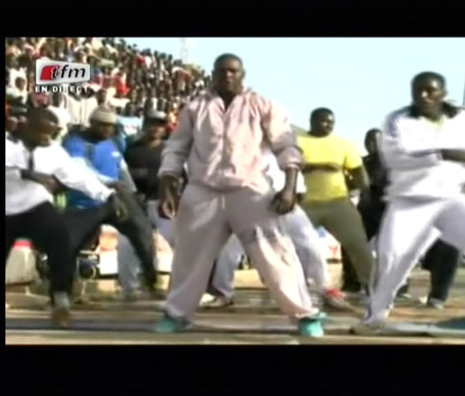 Vidéo: Le Touss de Tyson 2 au Stade Iba Mar  Diop…