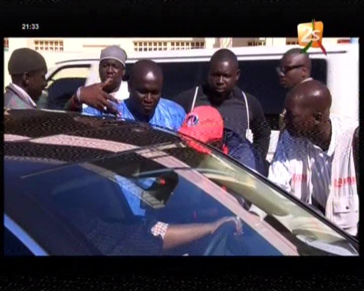 Vidéo: Bougane Gueye offre de l&rsquo;argent à Lamin Samba…Regardez