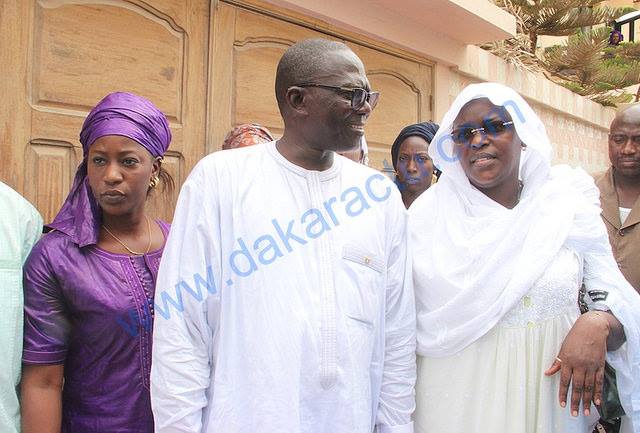 Vidéo-Marième Faye Sall se rend chez Youssou Touré qui a démissionné de son poste de ministre et de l&rsquo;Apr…