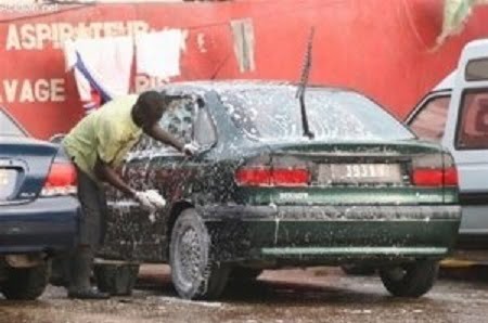 Audio- Le laveur de voiture  vole 1,9 million à un homme qui vient tout juste d’obtenir un prêt de 2 millions dans une banque