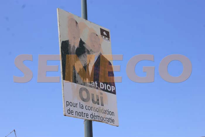 (Photos) Des affiches, à l’effigie de Lat Diop et Macky Sall, vandalisées