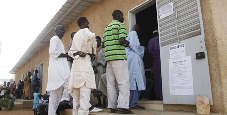 Chacun y va de son intérêt…Par Elhadj Yvon MBAYE