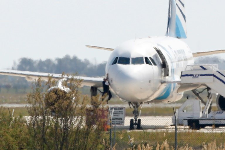 Avion égyptien détourné: le pirate de l’air arrêté (gouvernement chypriote)