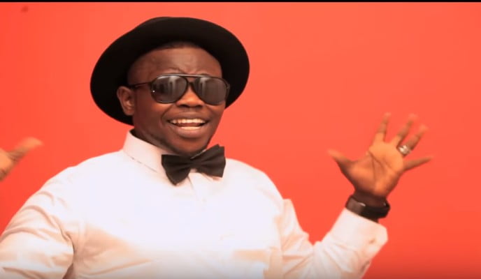 Nouveau clip: Backa Niang vire dans le Mbalakh pur et dur… Regardez
