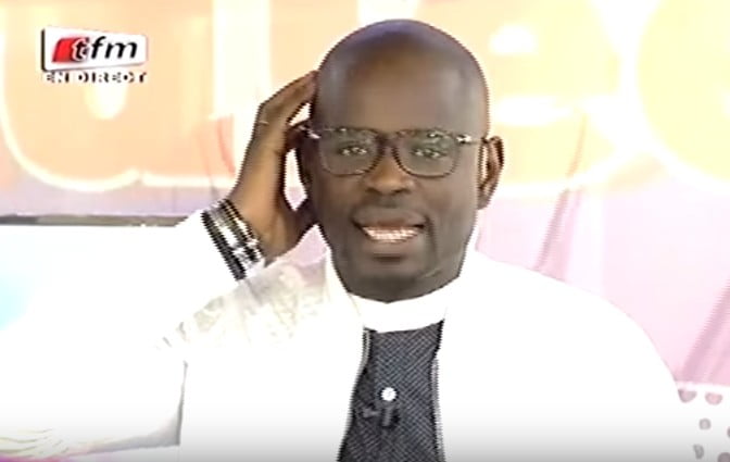 Regardez comment Pape Cheikh se moque de Fatou Gueweul Diouf