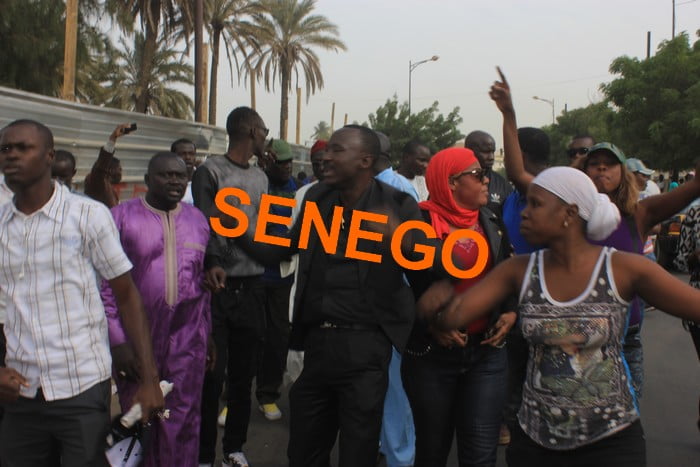Serigne Assane Mbacké plae obélisque (8)