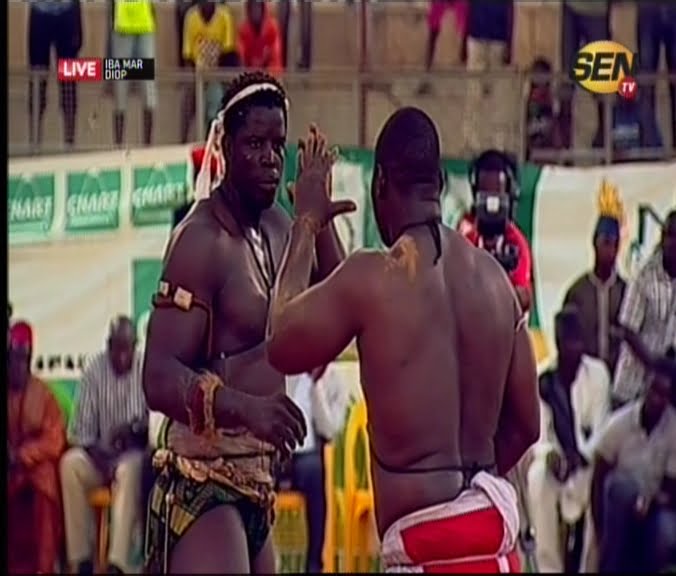Vidéo : Jet lee bat Kaïré 2 . Regardez