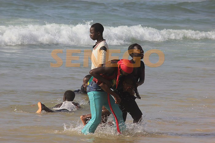enfants à la plage (2)