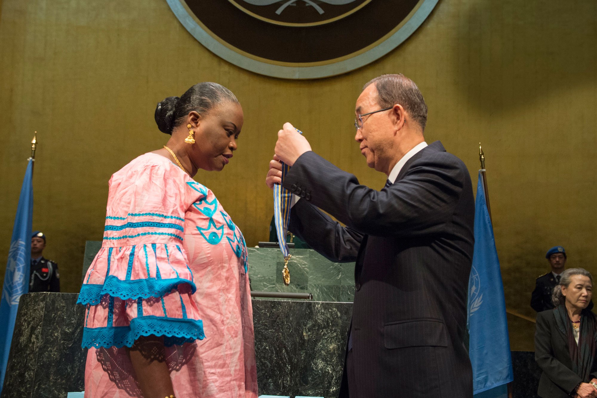 Rwanda: Ban Ki Moon remet la « Médaille Capitaine Mbaye Diagne pour courage exceptionnel » à l’épouse du militaire sénégalais