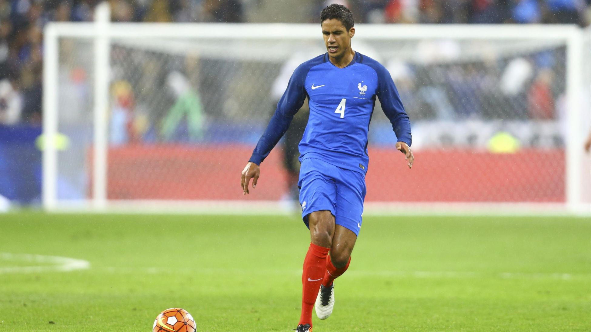 Euro 2016: Raphaël Varane KO, Adil Rami OK