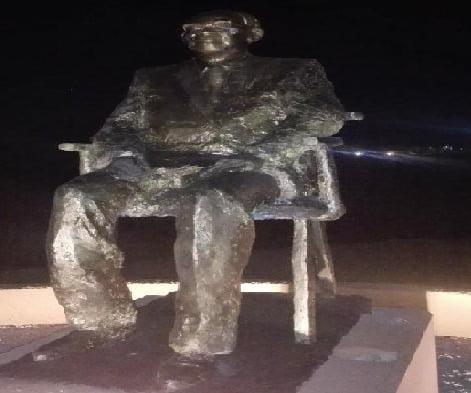 La statue  du président Senghor vandalisée par des inconnus