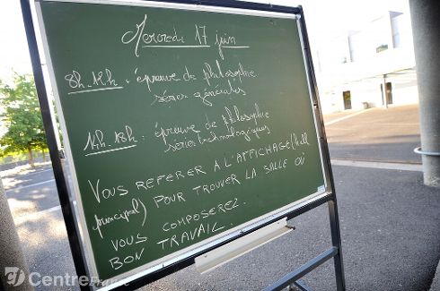 Les élèves et les épreuves anticipées de philo, l’Apr et l’Affaire Karim Wade. Le point sur l’actu de ce mercredi sur Senego